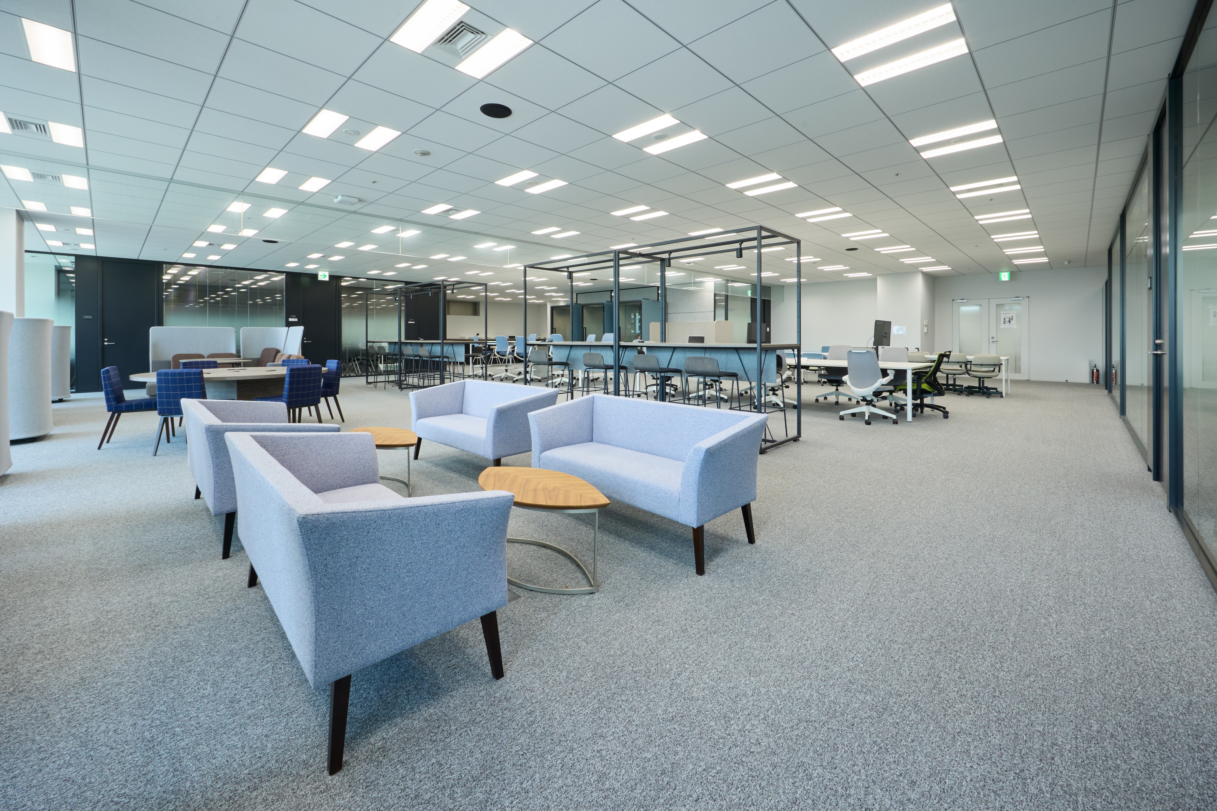 浜離宮ザタワー9階にある、東京オフィス・セントラル管理部のフリースペースの様子