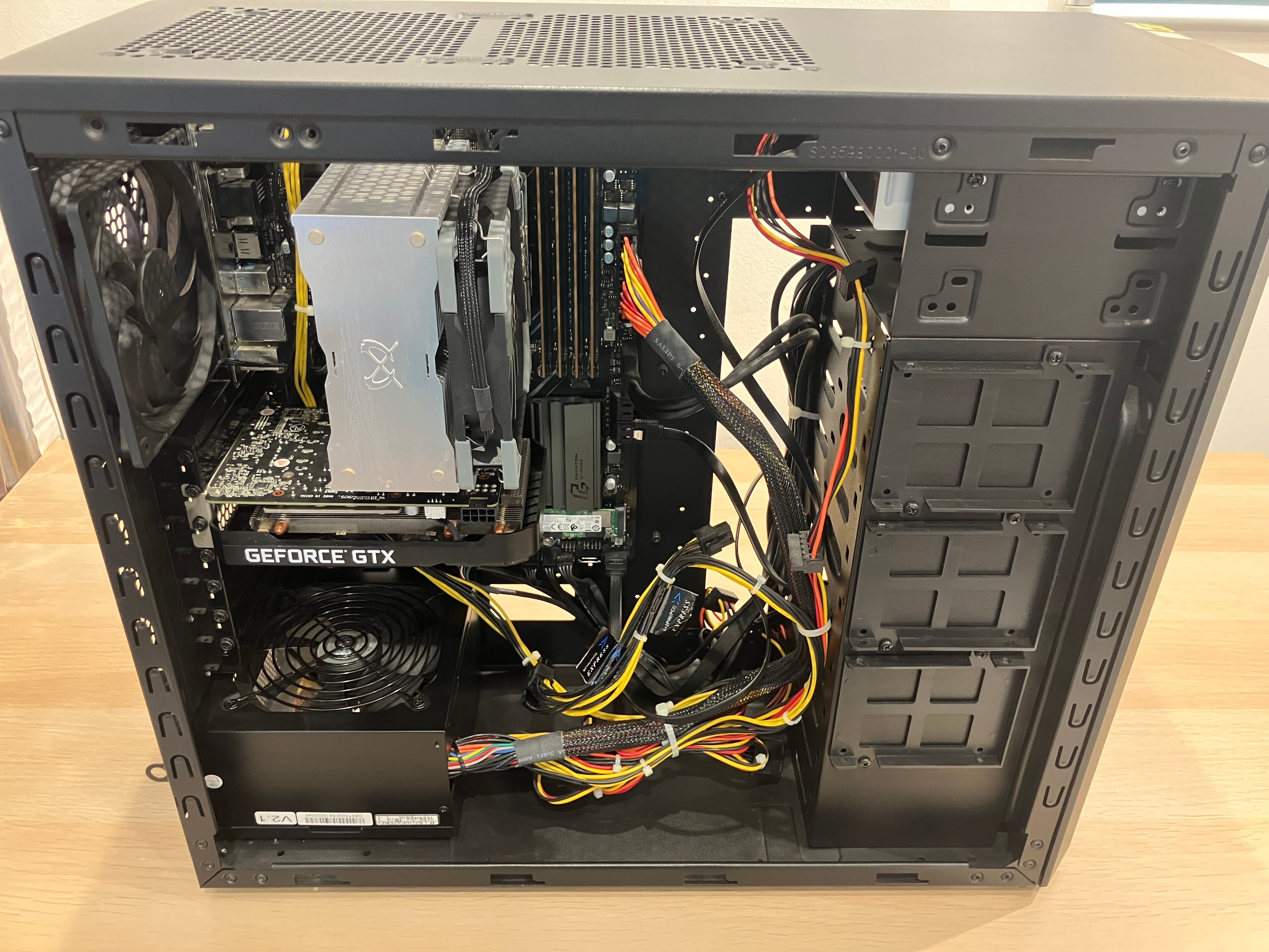 クリーニング後、パソコン内部全体