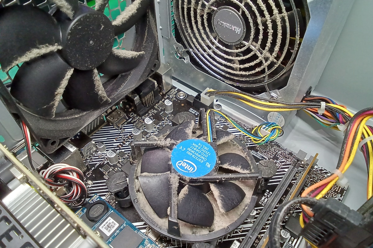 パソコン修理事例 サードウェーブ製デスクトップパソコン 動作が不安定