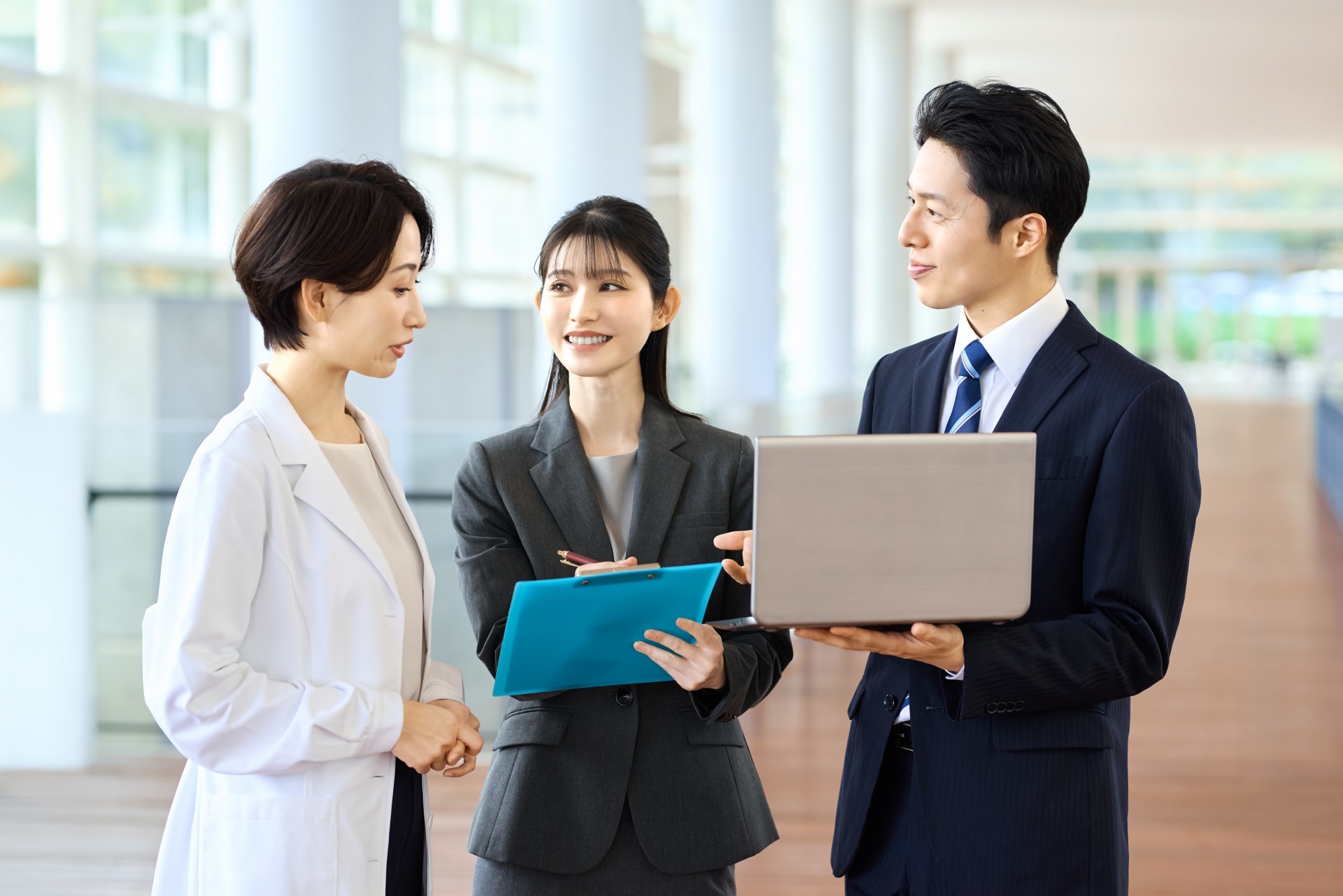 GoogleフォームとSlackを連携して顧客対応や申請・承認を効率化しましょう