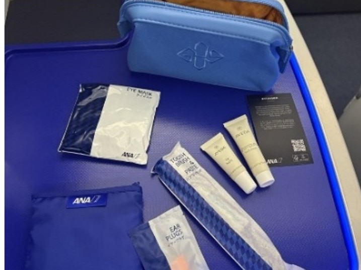 飛行機内画像 ANA×プリファードホテルズ