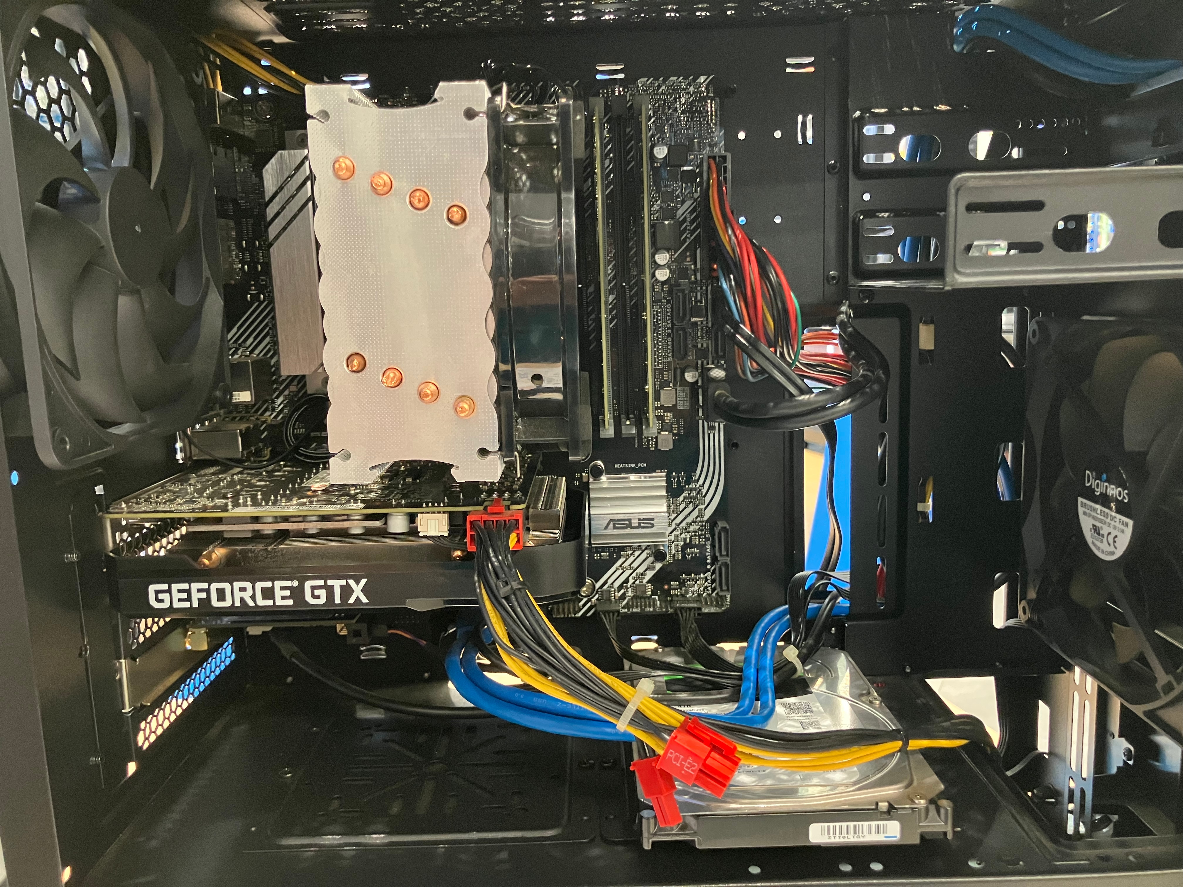 クリーニング後パソコン内部