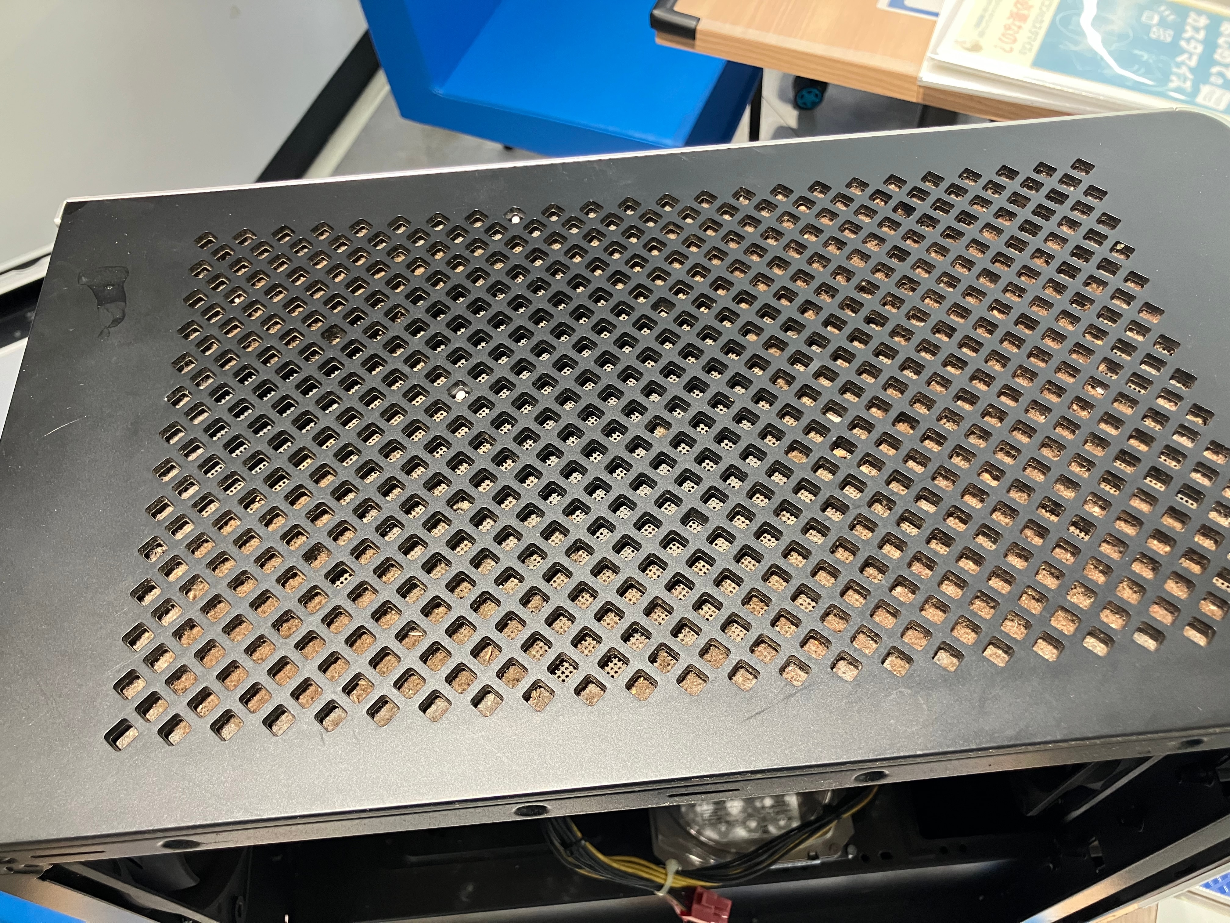 クリーニング前天面ダストフィルター