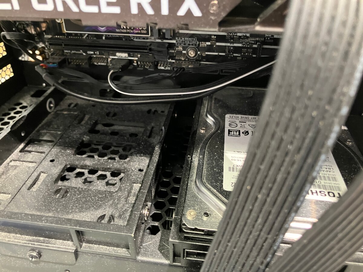 クリーニング前パソコン内部