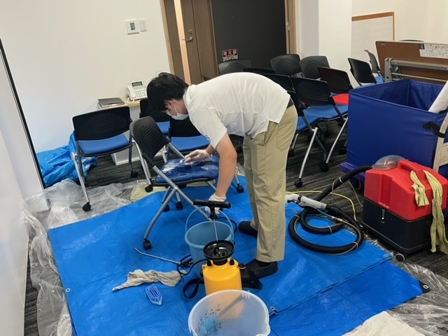 洗剤塗布（ブラッシング）