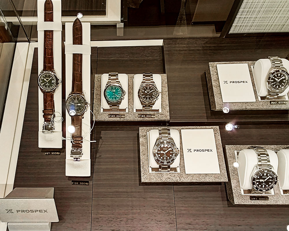 ザ・クロックハウス ニューベーシック 高岡店