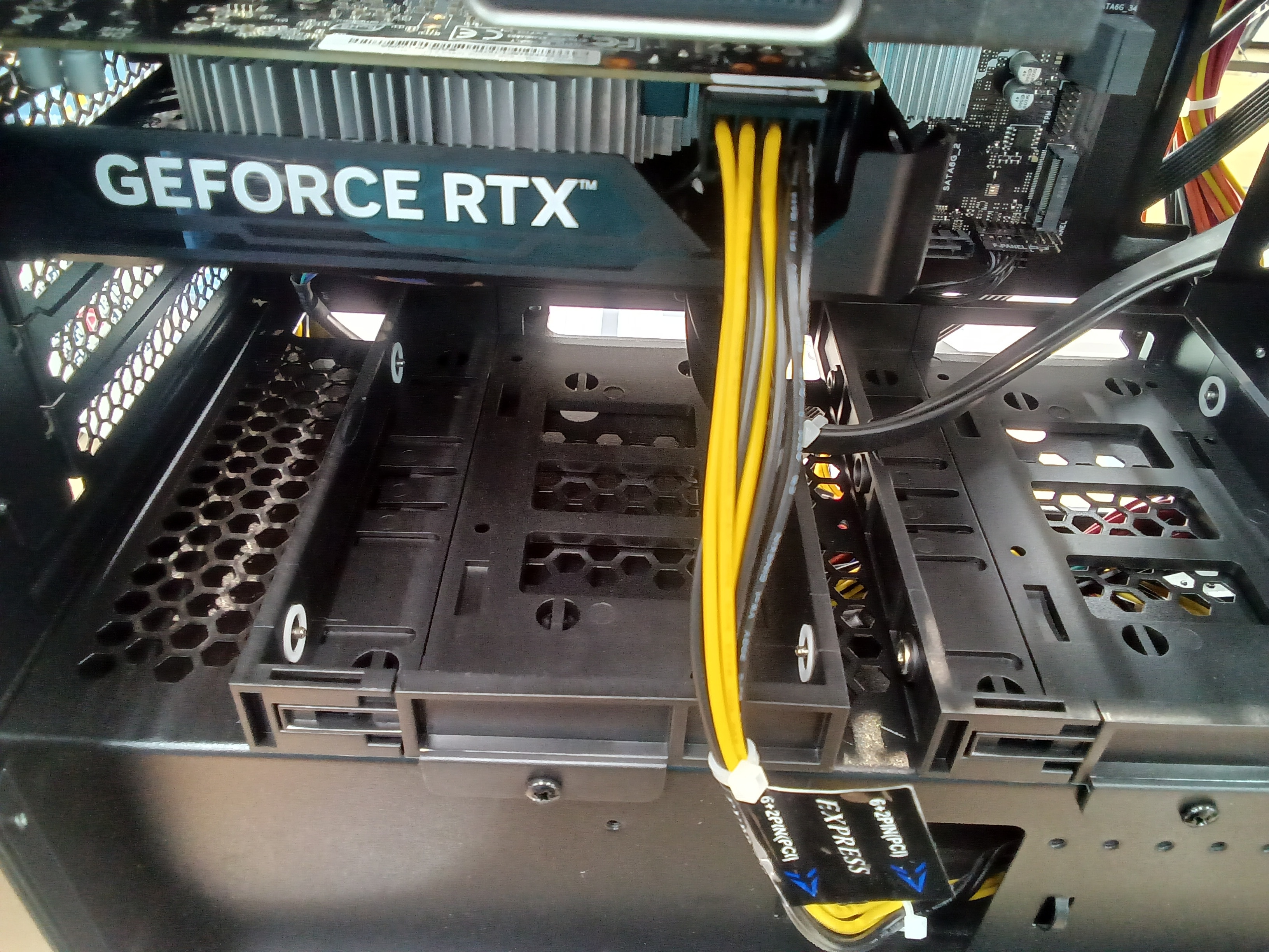 クリーニング後パソコン内部