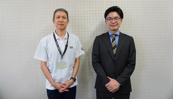 サステナビリティNaviコンサルタントの喜多川権士と佐賀市環境部施設機能向上推進室室長の田中和之氏