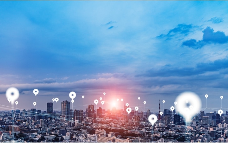 都市全体に広がるデジタル通信ネットワークのイメージ