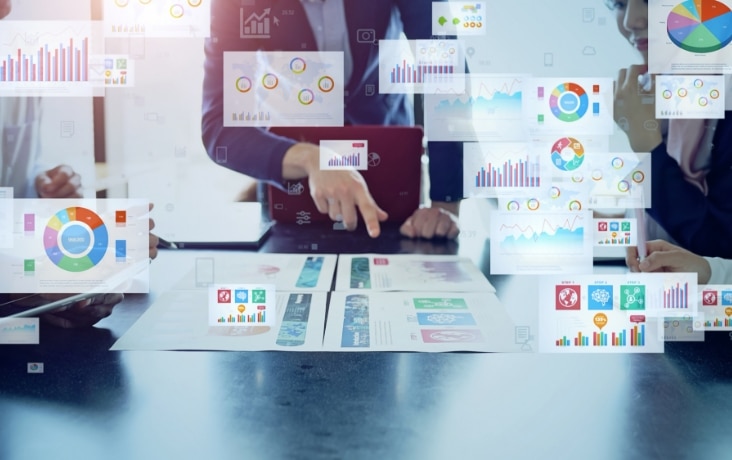 データ分析ダッシュボードを活用したビジネス分析のイメージ