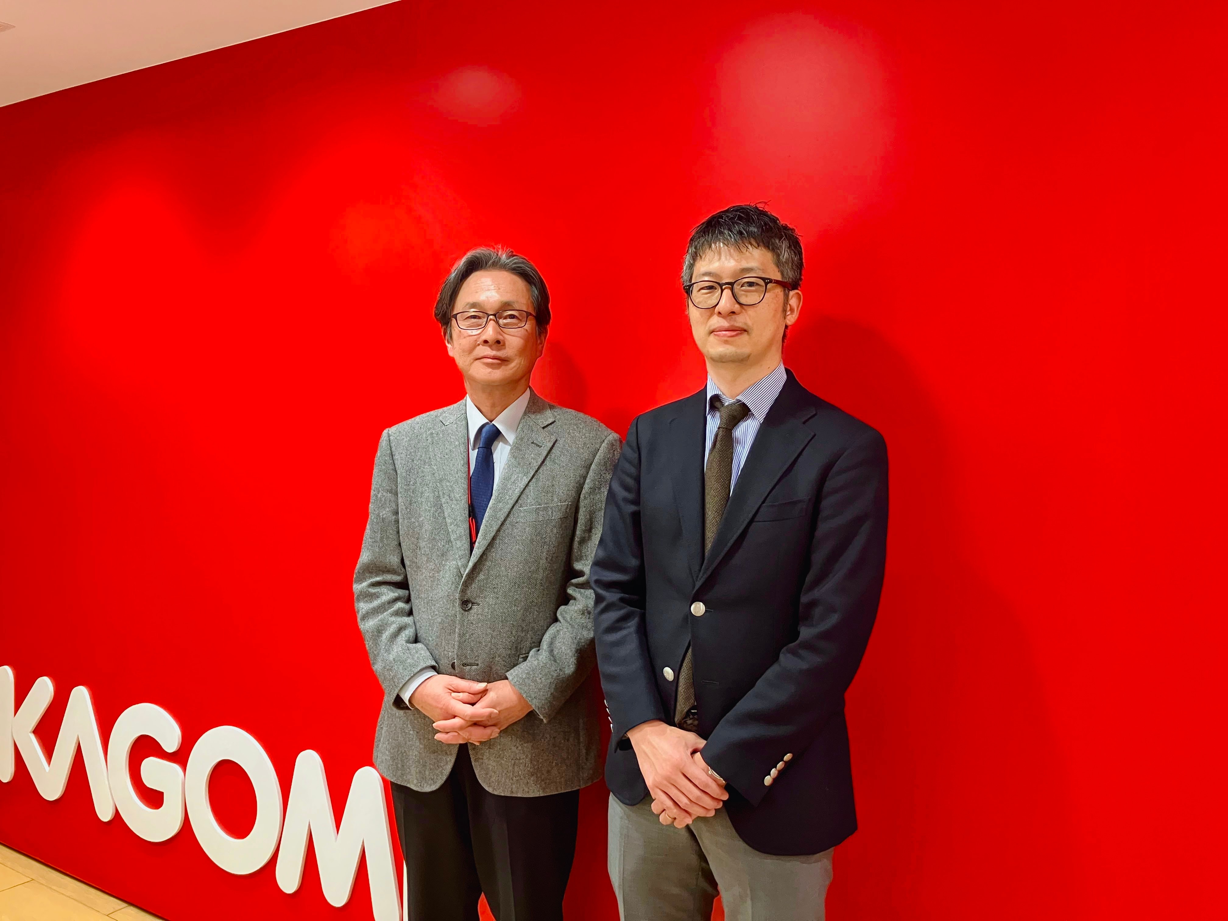 カゴメ株式会社でサステナビリティを担当する綿田圭一さまと、同社のCDP回答を支援したサステナビリティNaviコンサルタントの吉田広人