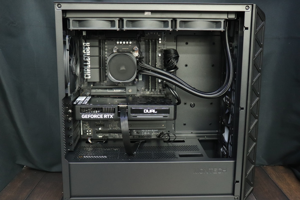 水冷ホースの取り回し