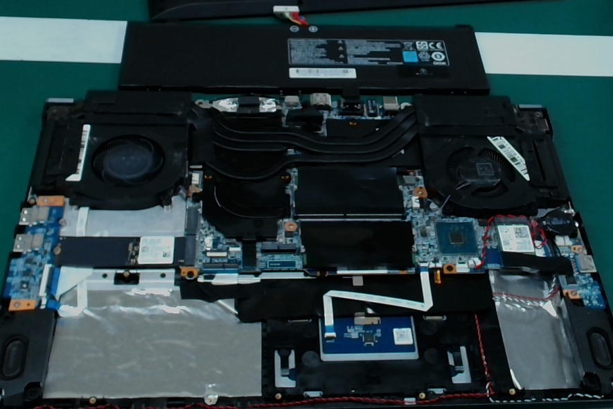 修理作業中の様子