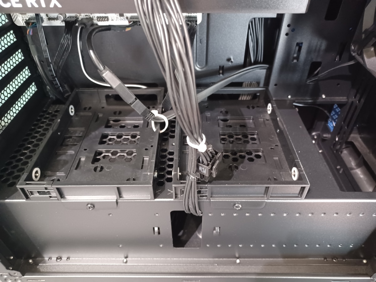 クリーニング後のパソコン内部