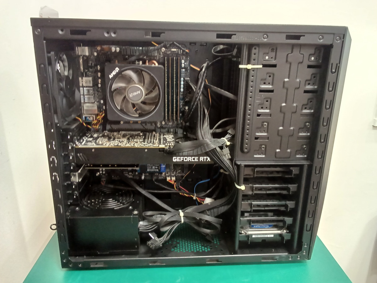 クリーニング後のGALLERIA内部全体像