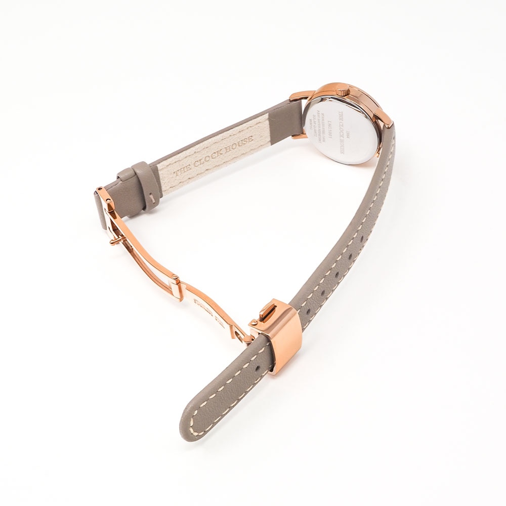 スムーズな着脱を助けるワンタッチバックル