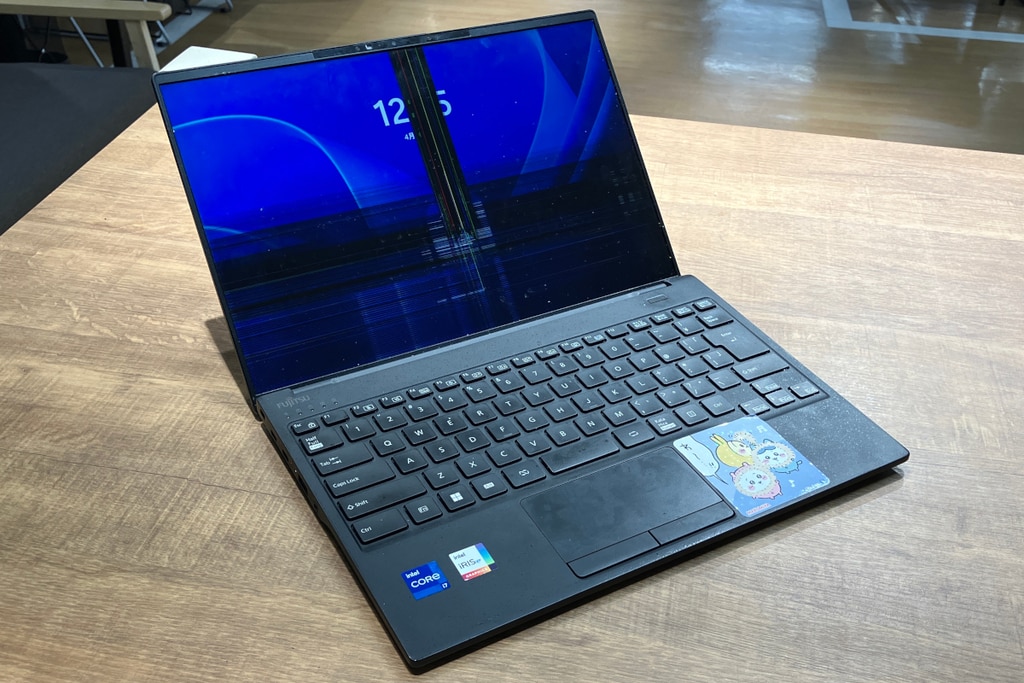 パソコン修理価格ノートパソコンの液晶画面が割れた | デジタルドック
