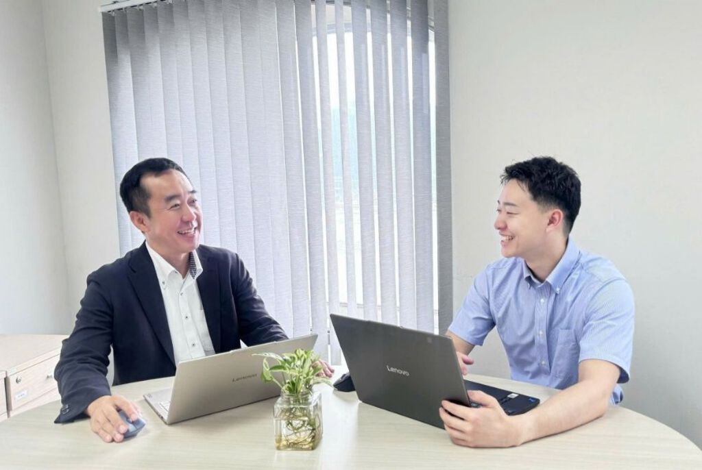 An internal business meeting at the Quick Vietnam office.