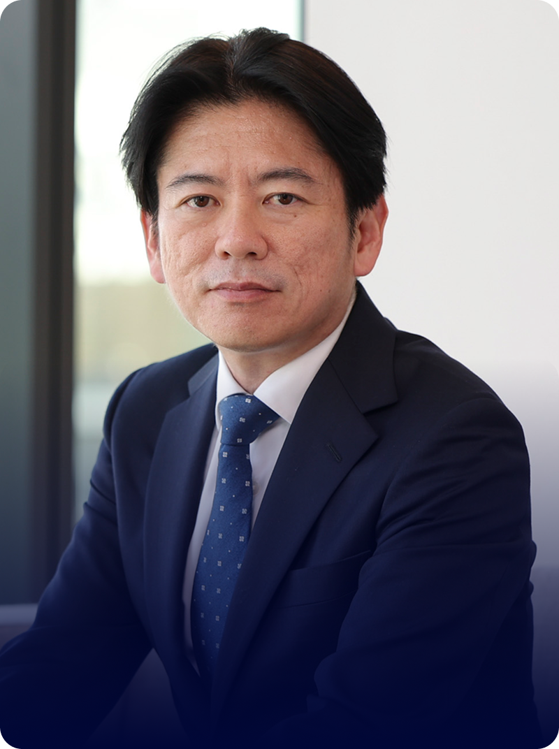 源田 泰之 氏
