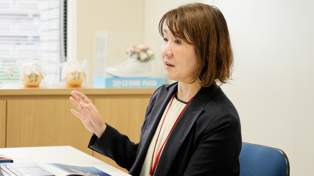 女性幹部育成プログラム導入事例インタビュー風景|吉山さま