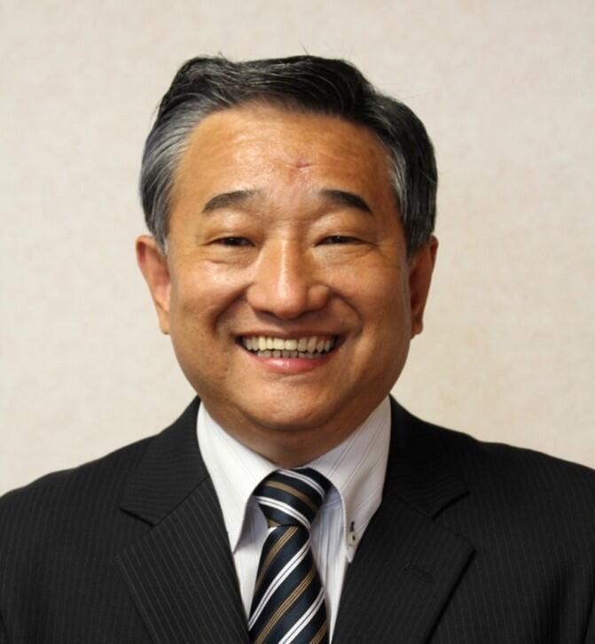 山口　成美