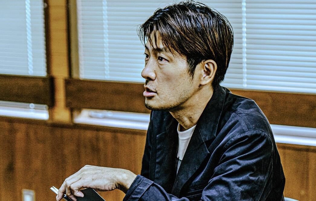 青木 健二