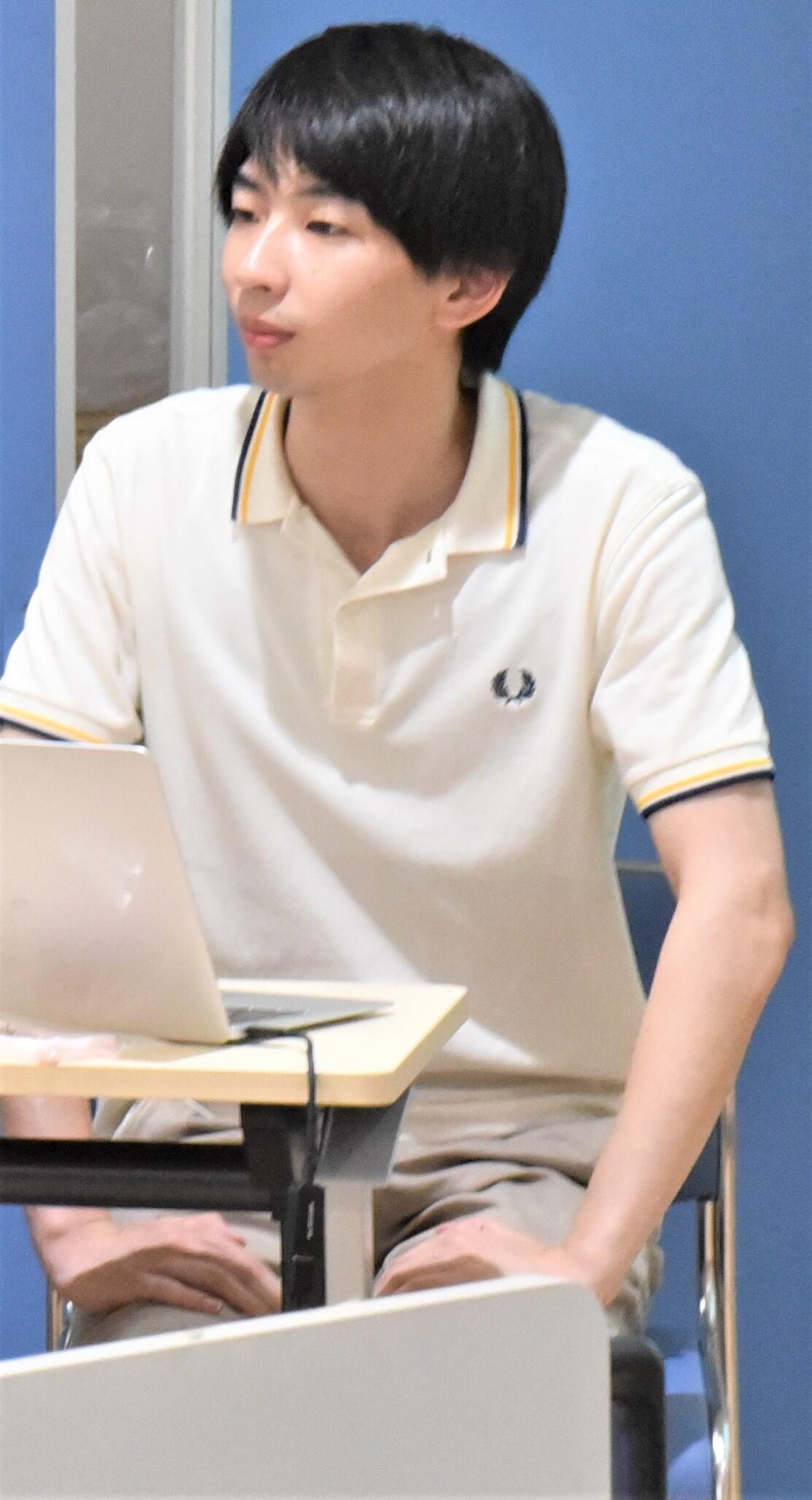 青木　遥人