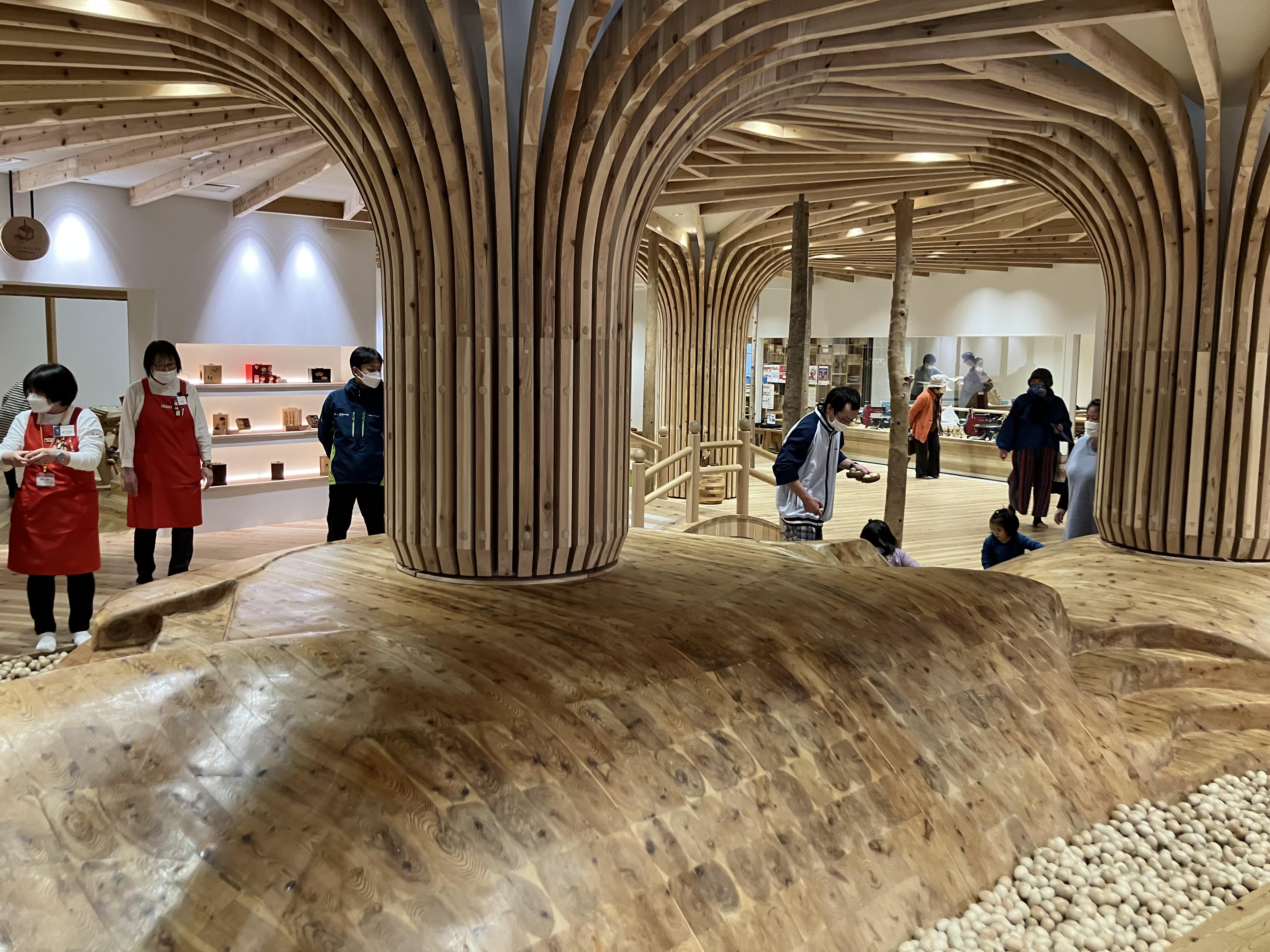 徳島木のおもちゃ美術館内視察