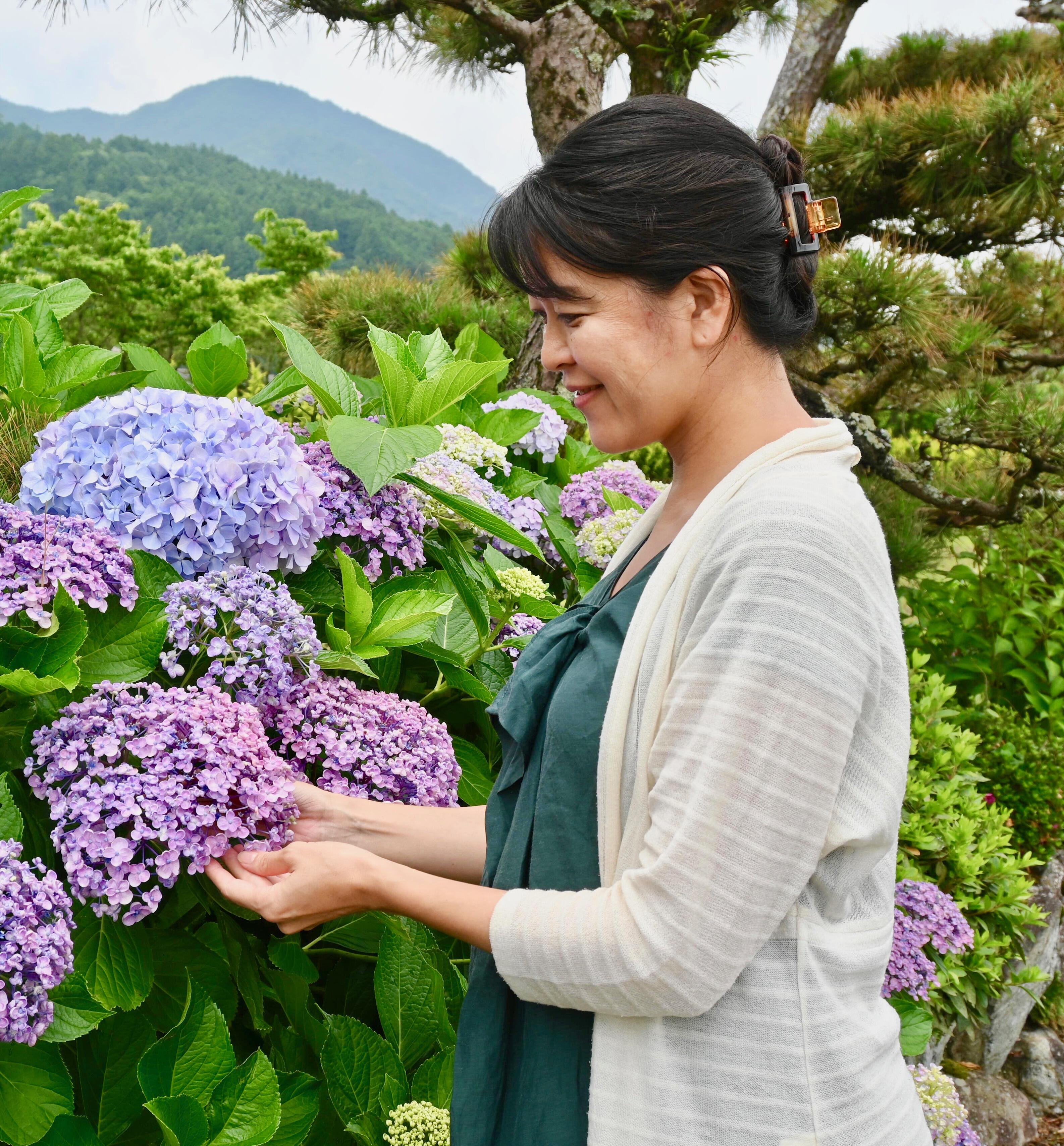 高田　友美