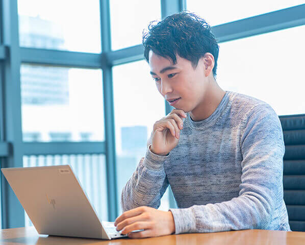 入社当初はメンター制度を活用し、ささいな疑問や悩み事を解消