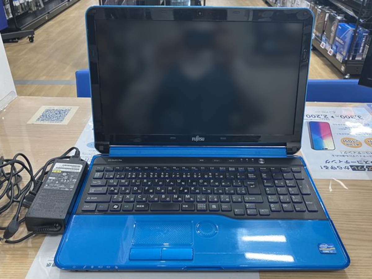 データ移行先用にお持ち込みいただいたノートパソコン