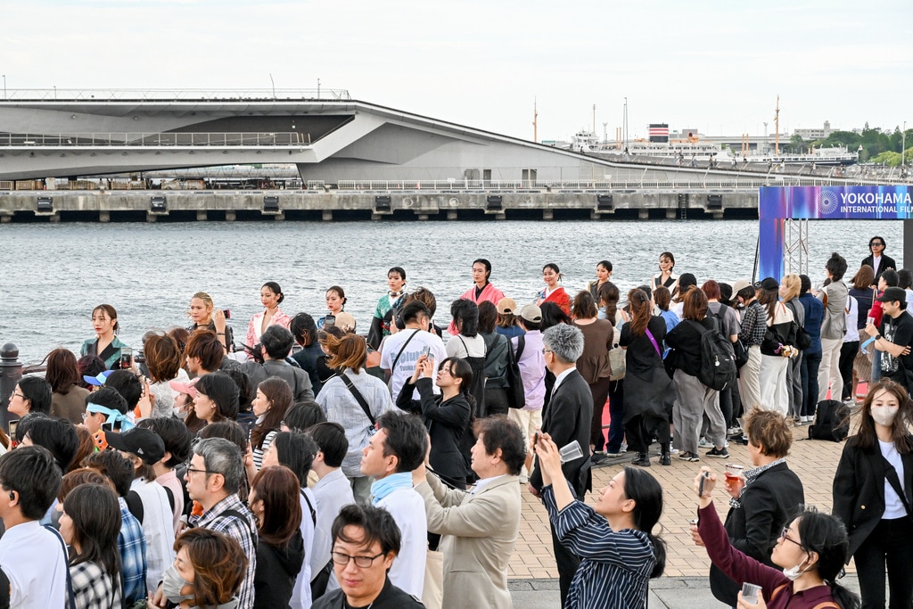 横浜国際映画祭＿ファッションショー＿ランウェイ_横浜＿１