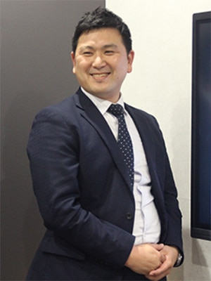 行政書士法人リージョナル　代表　新城 裕史氏